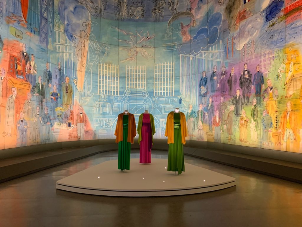 アート・デザイン・音楽 LES MUSEES YVES SAINT LAURENT Yves Saint Laurent: Form and Fashion | Art Book